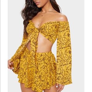 Yellow floral set